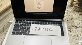 Mint
													MacBook Pro 2019 - 13" - I5, Gray, 128 GB, 8 GB, photo 1 of 9