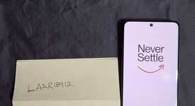 Mint
													OnePlus 13 - Unlocked, Black Eclipse, 256 GB, 12 GB, photo 2 of 8