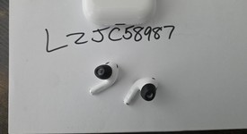 Used
													Apple AirPods Pro 2nd Gen - USB-C, photo 5 of 7