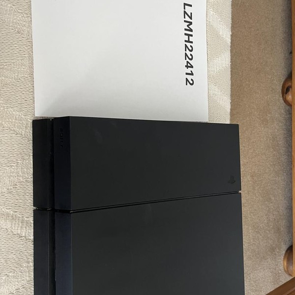 PlayStation 4 - Black, 500 GB, Standard