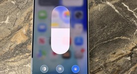 Good
													Apple iPhone 17 - Unlocked, White, 256 GB, A3258, photo 5 of 16