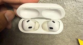 Used
													Apple AirPods Pro 2 - Lightning, photo 3 of 11
