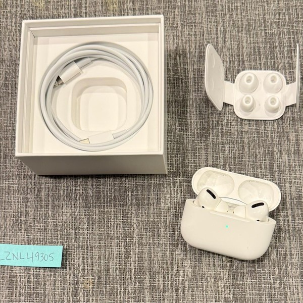 Apple AirPods Pro - MagSafe Case