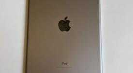 Good
													Apple iPad 6th Gen - Unlocked, Gray, 32 GB, A1954, photo 3 of 7