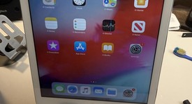 Good
													Apple iPad Air - Unlocked, Silver, 32 GB, photo 5 of 5