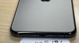 Good
													Apple iPhone 11 Pro Max - Unlocked Non-US, Gray, 256 GB, A2218, photo 4 of 6