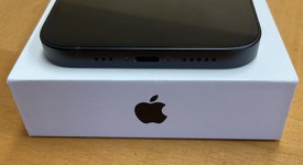 Mint
													Apple iPhone 13 - Unlocked, Midnight, 128 GB, A2482, photo 3 of 10
