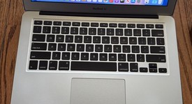 Good
													MacBook Air 2017 - 13" - I7, Silver, 512 GB, 8 GB, photo 5 of 8