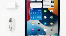 Good
													Apple iPad Pro 11" 2018 - Unlocked, Silver, 64 GB, A2013, photo 1 of 1