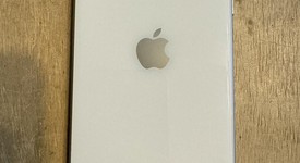 Good
													Apple iPhone SE 2nd Gen 2020 - Unlocked, White, 64 GB, A2275, photo 3 of 7