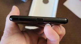 Mint
													Sony Xperia XZ2 - Unlocked, Black, 4 GB, H8266, photo 5 of 7