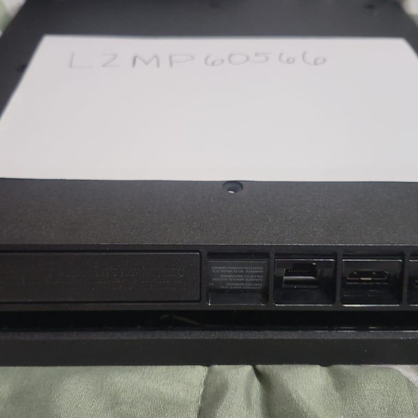 PlayStation 4 Slim - 500 GB, Black