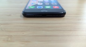 Good
													Apple iPhone SE 3rd Gen 2022 - Unlocked, Midnight, 64 GB, A2595, photo 3 of 15