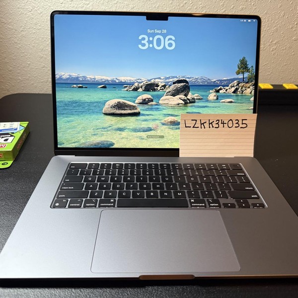 MacBook Air 2024 (M3) - 15 inch - 256 GB, Silver, 16 GB, Apple M3, 10-core GPU