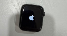 Fair
													Apple Watch Series 5 44mm - Unlocked, Gray, A2095 Cellular, Aluminum, photo 5 of 12