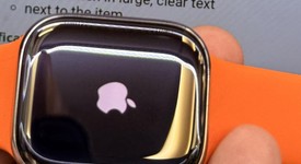 Mint
													Apple Watch Series 11 42mm - Unlocked, Silver, A3335 - Cellular, Hermes, photo 2 of 11