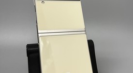 Good
													Samsung Galaxy Z Flip3 5G - AT&T, Cream, 256 GB, 8 GB, SM-F711U, photo 2 of 6