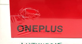 New
													OnePlus 8 Pro - Unlocked Non-US, Green, 128 GB, 8 GB, IN2020, photo 4 of 4