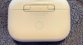 Used
													Apple AirPods Pro 2 - Lightning, photo 4 of 8