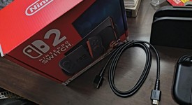 Mint
													Nintendo Switch 2 - Red & Blue, Standard, photo 4 of 10
