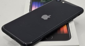 Mint
													Apple iPhone SE 3rd Gen 2022 - Unlocked, Midnight, 64 GB, A2595, photo 5 of 13