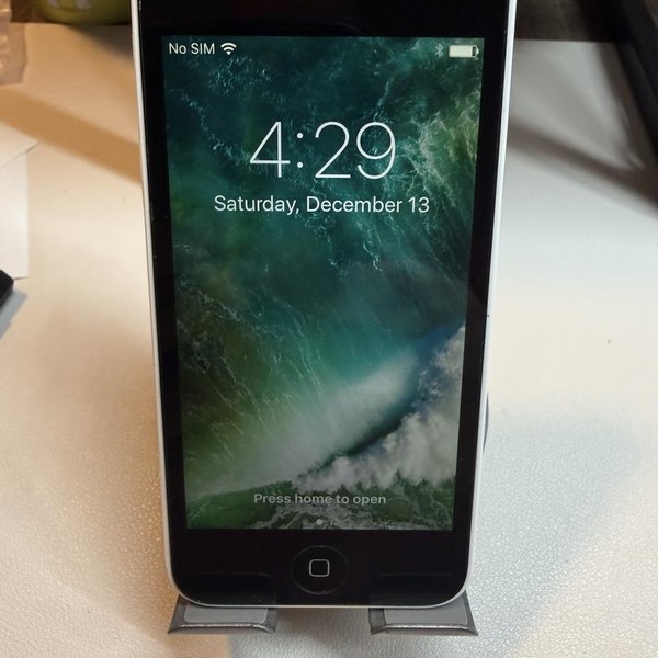 Apple iPhone 5C - Unlocked, White, 8 GB, A1532, GSM