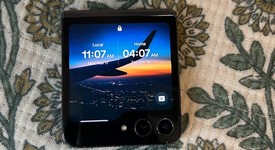 Good
													Samsung Galaxy Z Flip5 - Unlocked Non-US, Graphite, 256 GB, 8 GB, SM-F731N, photo 5 of 10