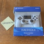 New DualShock 4 Wireless Controller - White