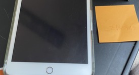 Good
													Apple iPad Mini 5th Gen - Unlocked, Gold, 256 GB, photo 2 of 8