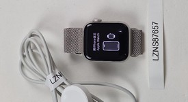 Good
													Apple Watch SE 2nd Gen 40mm - Unlocked, Starlight, A2726 - Cellular, Aluminum, photo 1 of 7