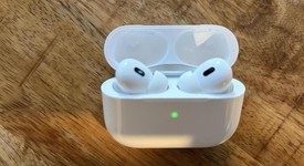 Used
													Apple AirPods Pro 2 - USB-C, photo 2 of 9