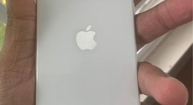 Good
													Apple iPhone SE 2nd Gen 2020 - Unlocked, White, 64 GB, A2275, photo 5 of 10