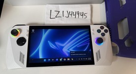 Good
													Asus ROG Ally 7" - Z1 Extreme, White, 512 GB, 16 GB, Ryzen Z1 Extreme, photo 2 of 6