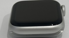 Good
													Apple Watch SE 2nd Gen 40mm - Silver, A2722 - GPS, Aluminum, photo 3 of 7