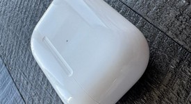 Used
													Apple AirPods Pro - Wireless Case, photo 3 of 6