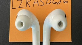 Used
													Apple AirPods Pro 1st Gen - Wireless Case, photo 4 of 5