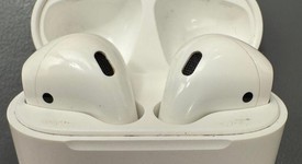 Used
													Apple AirPods 2nd Gen - Wireless Case, photo 4 of 7