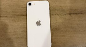 Good
													Apple iPhone SE 3rd Gen 2022 - Unlocked, Starlight, 64 GB, A2595, photo 5 of 6