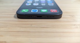 Good
													Apple iPhone 13 - Verizon, Midnight, 128 GB, A2482, photo 3 of 14