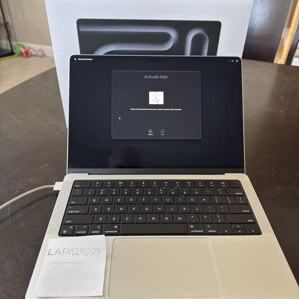 MacBook Pro 2024 - 14 inch - 1 TB, Silver, 24 GB, Apple M4 Pro 14-core