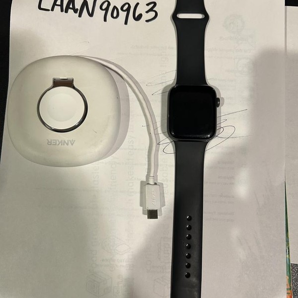 Apple Watch SE 1st Gen 44mm - Gray, A2352 - GPS, Aluminum