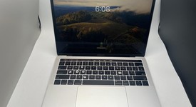 Fair
													MacBook Pro 2018 (With Touch Bar) - 13" - I7, Silver, 512 GB, 16 GB, photo 3 of 11