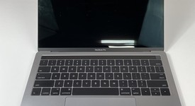 Fair
													MacBook Pro 2016 (With Touch Bar) - 13" - Gray, 512 GB, 16 GB, photo 3 of 8