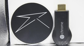 Mint
													Google Chromecast, photo 1 of 7
