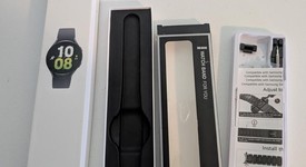 Mint
													Samsung Galaxy Watch5 - Unlocked, Graphite, 44mm, photo 3 of 5