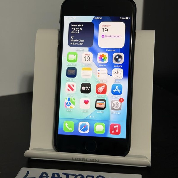 Apple iPhone SE 3rd Gen 2022 - Unlocked, 64 GB, Midnight, A2595