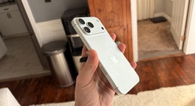 Mint
													Apple iPhone 17 Pro Max - Unlocked, Silver, 256 GB, A3257, photo 3 of 7