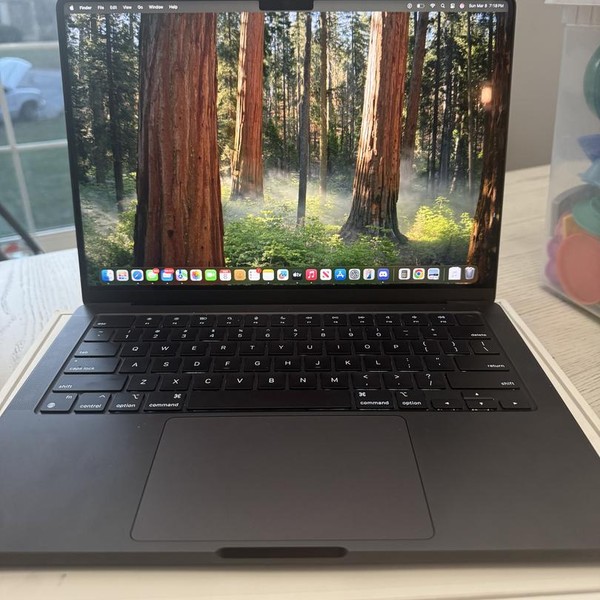 MacBook Pro Late 2023 (M3) - 14 inch - 512 GB, Black, 18 GB, Apple M3 Pro 11-core, 14-core GPU