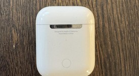 Used
													Apple AirPods 2nd Gen - Lightning Case, photo 2 of 5