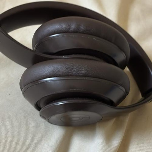 Beats Studio Pro - Brown